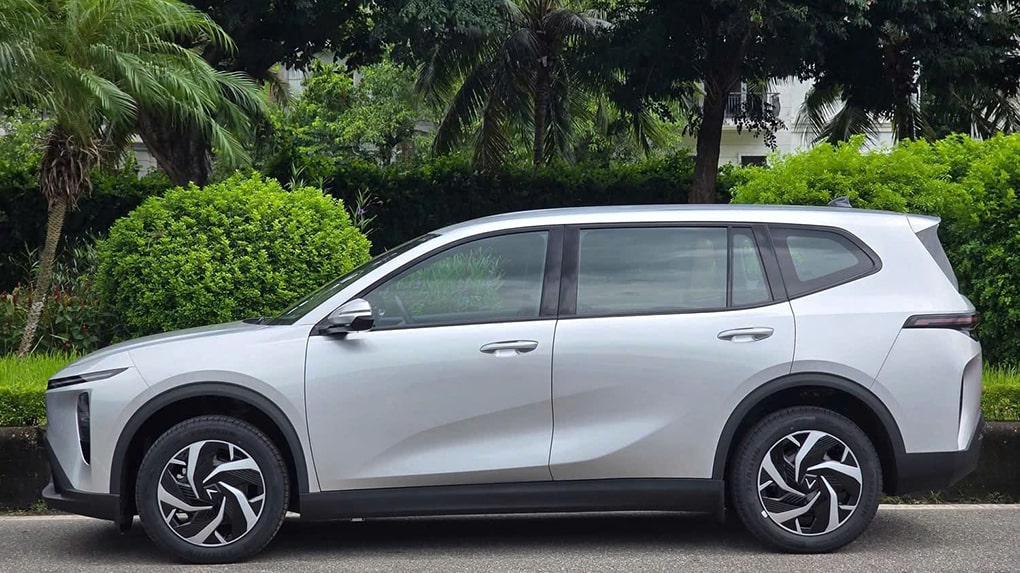 Limo Green sử dụng pin LFP dung lượng 60,13 kWh, cho phép xe di chuyển tối đa 450Km mỗi lần sạc đầy